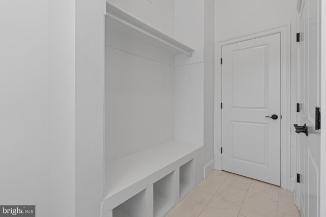 7606 LEONARD DR, Falls Church, VA 22043