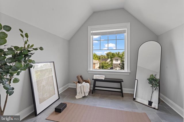 7606 LEONARD DR, Falls Church, VA 22043