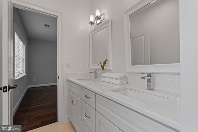 7606 LEONARD DR, Falls Church, VA 22043