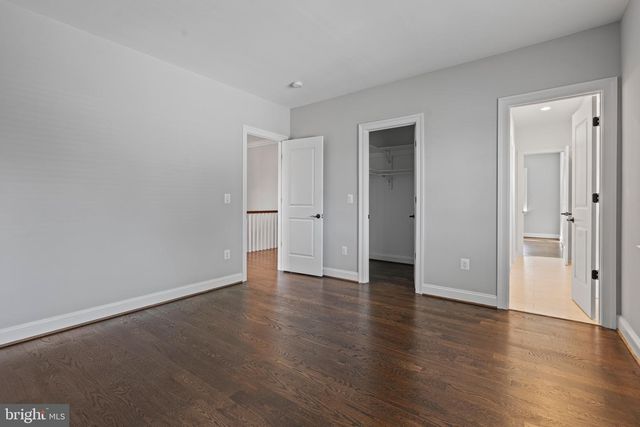 7606 LEONARD DR, Falls Church, VA 22043