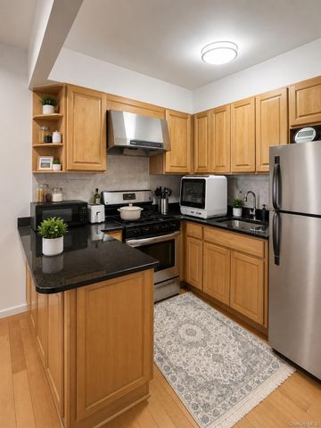 5423 7th Avenue 4A, Brooklyn, NY 11220
