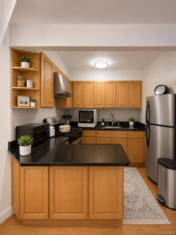 5423 7th Avenue 4A, Brooklyn, NY 11220