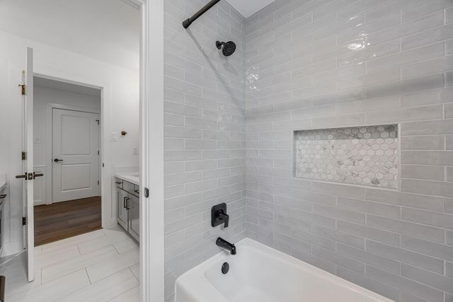 10111 Cedar Creek Drive, Houston, TX 77042