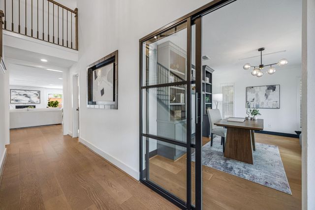 10111 Cedar Creek Drive, Houston, TX 77042