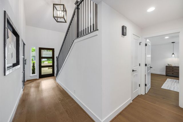 10111 Cedar Creek Drive, Houston, TX 77042