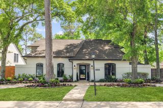 10111 Cedar Creek Drive, Houston, TX 77042