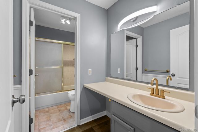 35857 Hunter Avenue, Westland, MI 48185