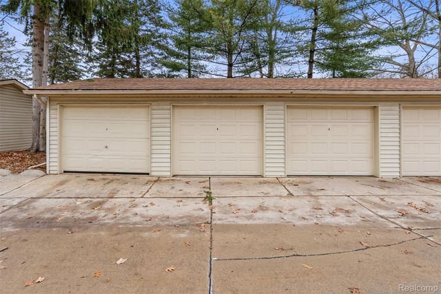 35857 Hunter Avenue, Westland, MI 48185