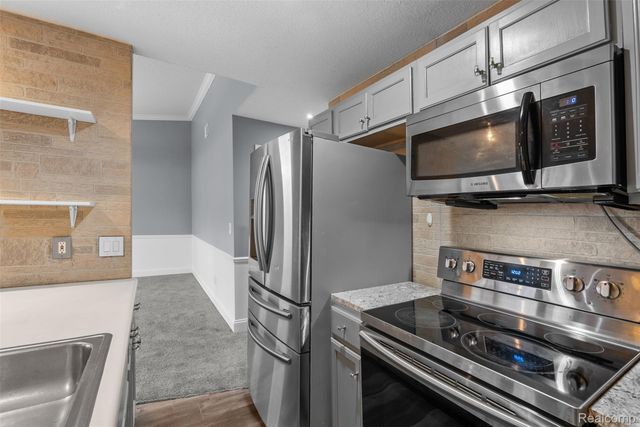 35857 Hunter Avenue, Westland, MI 48185