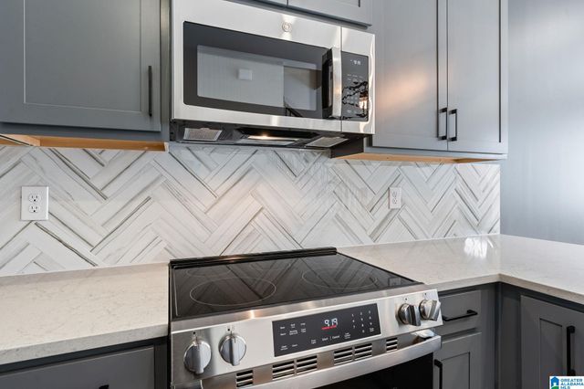 1712 MEERSTONE LANE, Hoover, AL 35226