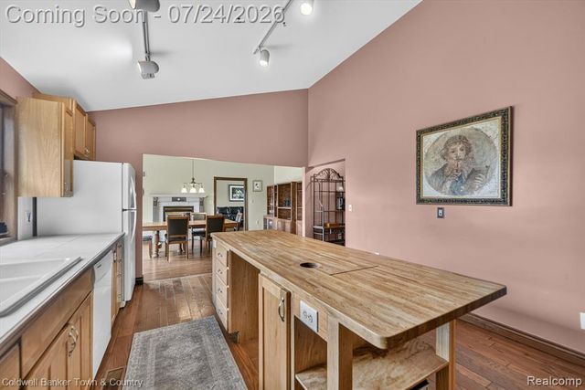 8175 Farley Road, Pinckney, MI 48169