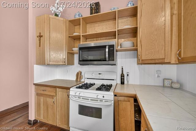 8175 Farley Road, Pinckney, MI 48169