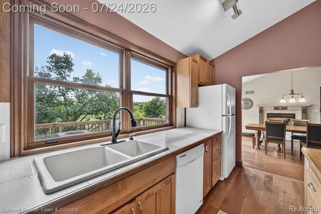 8175 Farley Road, Pinckney, MI 48169