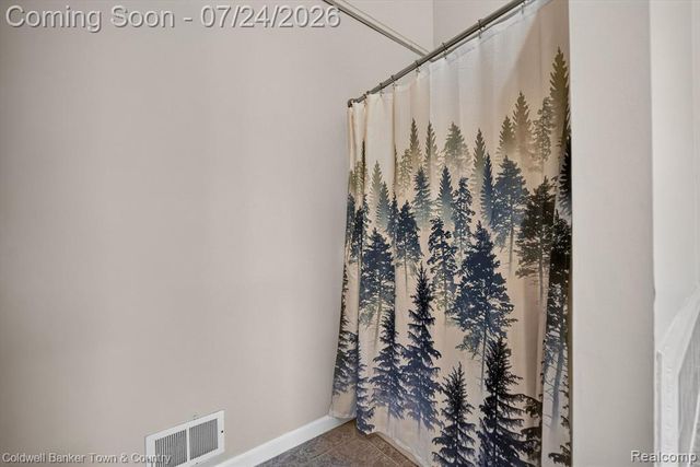 8175 Farley Road, Pinckney, MI 48169