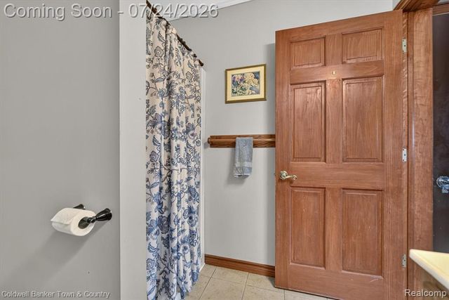 8175 Farley Road, Pinckney, MI 48169