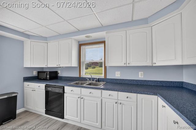 8175 Farley Road, Pinckney, MI 48169