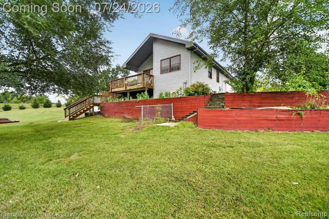 8175 Farley Road, Pinckney, MI 48169