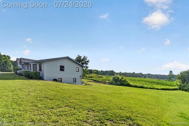 8175 Farley Road, Pinckney, MI 48169