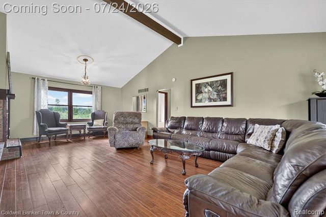 8175 Farley Road, Pinckney, MI 48169