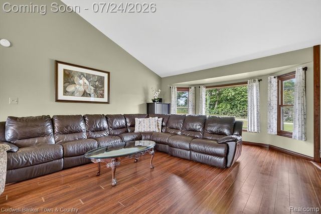 8175 Farley Road, Pinckney, MI 48169