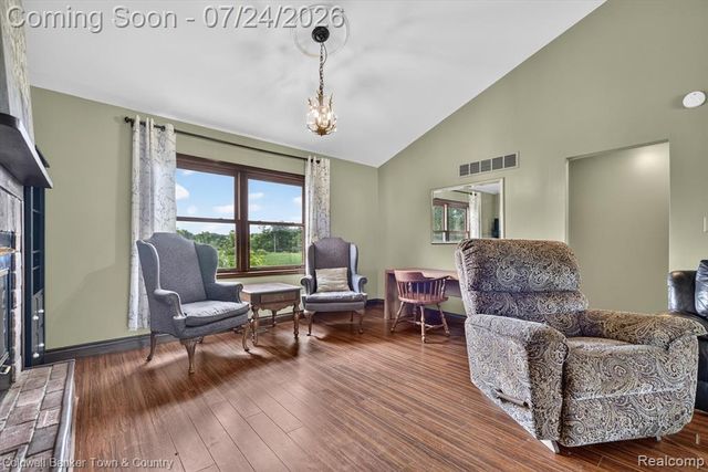 8175 Farley Road, Pinckney, MI 48169