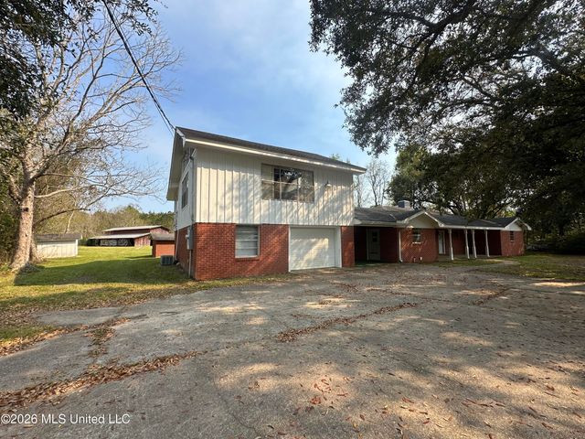 13524 Scruggs Lane, Biloxi, MS 39532