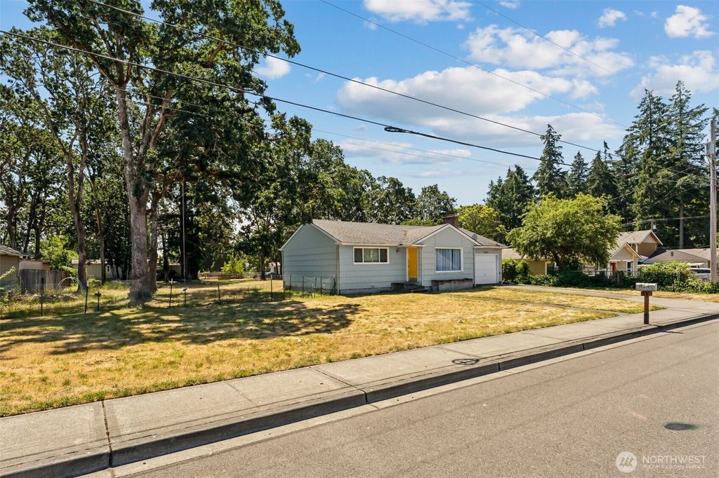 15401 Grant Avenue SW, Lakewood, WA 98498