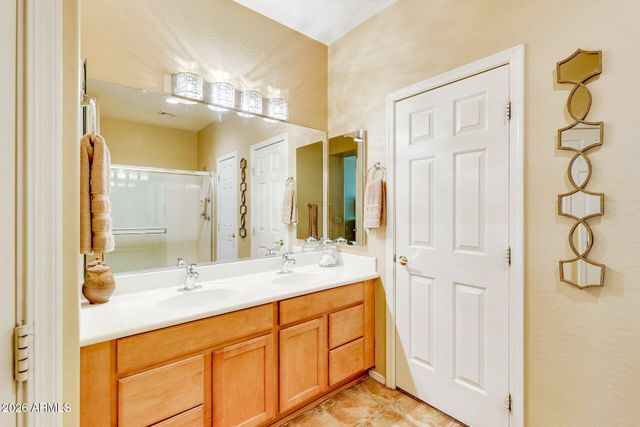 9746 E Coopers Hawk Drive, Sun Lakes, AZ 85248