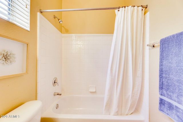 9746 E Coopers Hawk Drive, Sun Lakes, AZ 85248