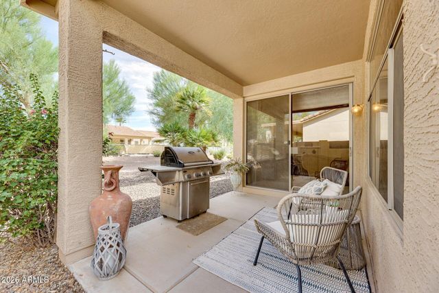 9746 E Coopers Hawk Drive, Sun Lakes, AZ 85248