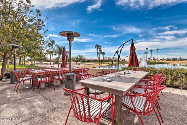 9746 E Coopers Hawk Drive, Sun Lakes, AZ 85248
