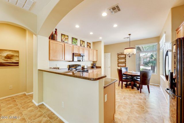 9746 E Coopers Hawk Drive, Sun Lakes, AZ 85248