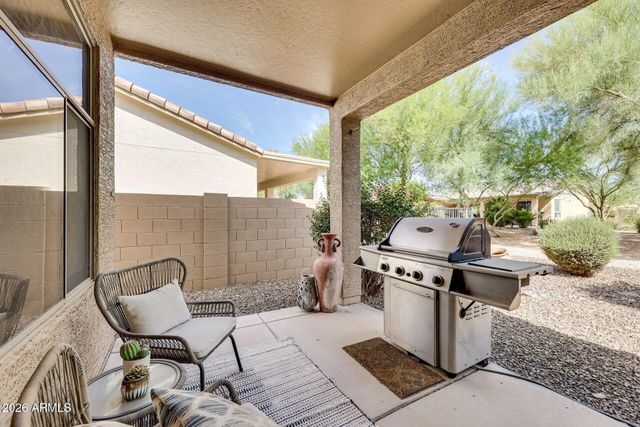 9746 E Coopers Hawk Drive, Sun Lakes, AZ 85248