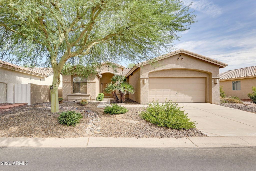 9746 E Coopers Hawk Drive, Sun Lakes, AZ 85248