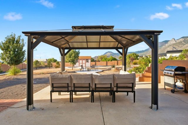 11605 Holly Avenue NE, Albuquerque, NM 87122