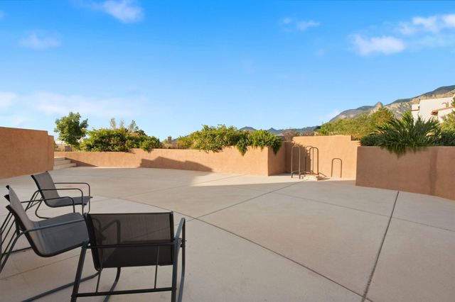 11605 Holly Avenue NE, Albuquerque, NM 87122