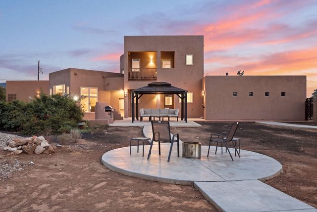11605 Holly Avenue NE, Albuquerque, NM 87122