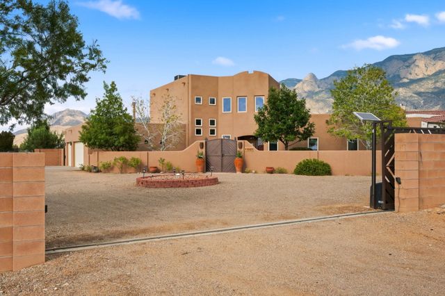 11605 Holly Avenue NE, Albuquerque, NM 87122