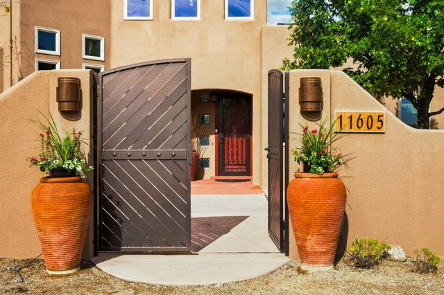 11605 Holly Avenue NE, Albuquerque, NM 87122