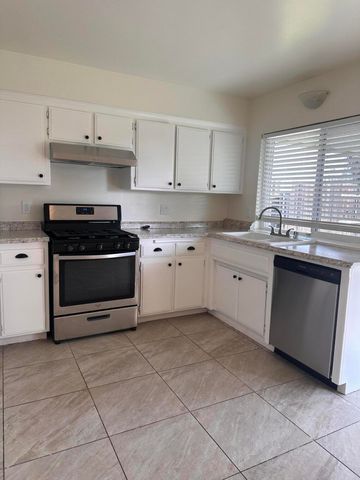 201 Star Court, Bakersfield, CA 93308