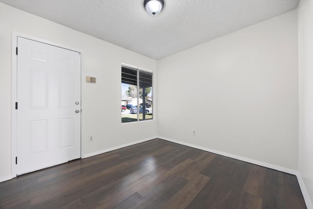 201 Star Court, Bakersfield, CA 93308