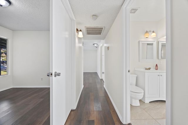 201 Star Court, Bakersfield, CA 93308