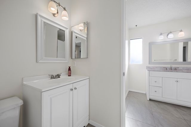 201 Star Court, Bakersfield, CA 93308