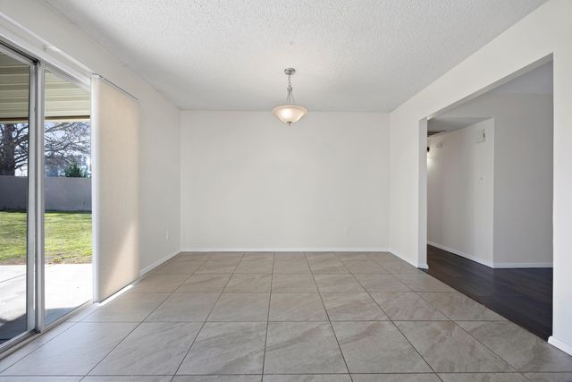 201 Star Court, Bakersfield, CA 93308