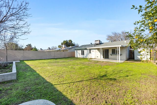 201 Star Court, Bakersfield, CA 93308