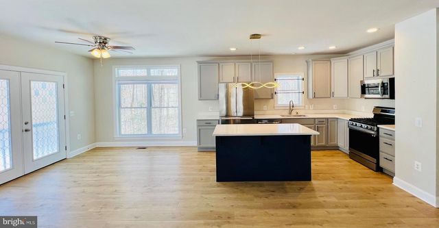 116 WAYPOINTE CT, Fredericksburg, VA 22406