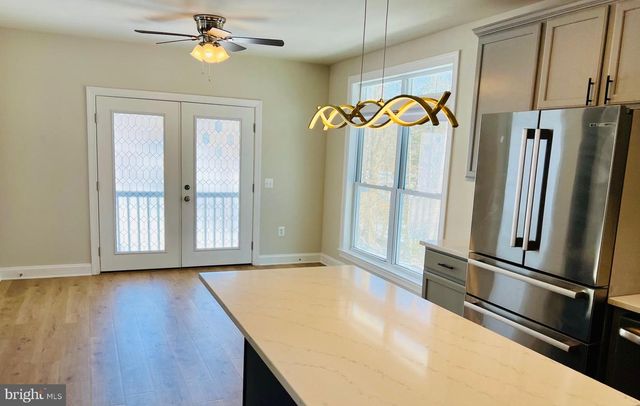 116 WAYPOINTE CT, Fredericksburg, VA 22406