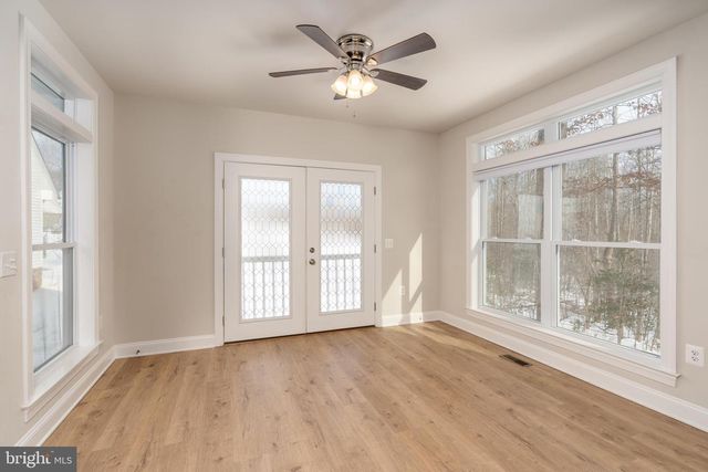 116 WAYPOINTE CT, Fredericksburg, VA 22406