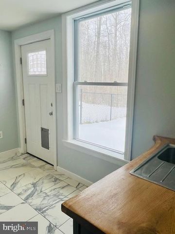 116 WAYPOINTE CT, Fredericksburg, VA 22406