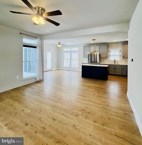 116 WAYPOINTE CT, Fredericksburg, VA 22406